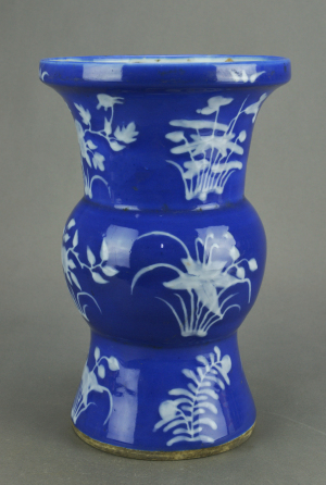 2b清青花梅兰菊萱草纹瓷盂.jpg 2b清青花梅兰菊萱草纹瓷盂.jpg