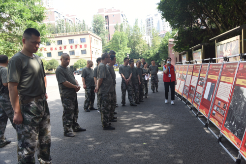 DSC_1995.jpg DSC_1995.jpg