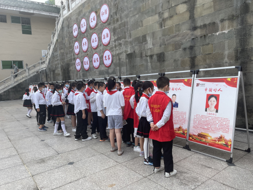 6D4E87E5972D9D7A11ACDC2F999DAC06.jpg 6D4E87E5972D9D7A11ACDC2F999DAC06.jpg