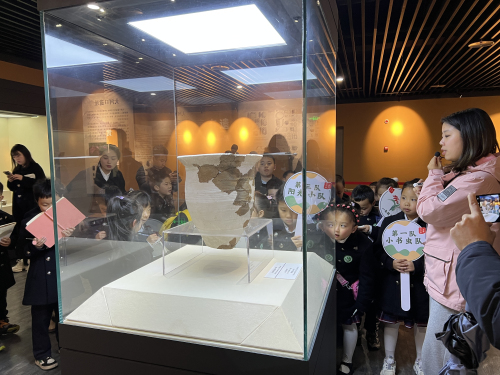 412FDEFA8BA492ADEBFB652182F63575.jpg 412FDEFA8BA492ADEBFB652182F63575.jpg