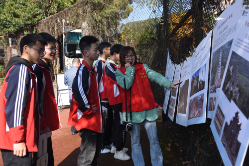 3.13到新妙中学.jpg 3.13到新妙中学.jpg